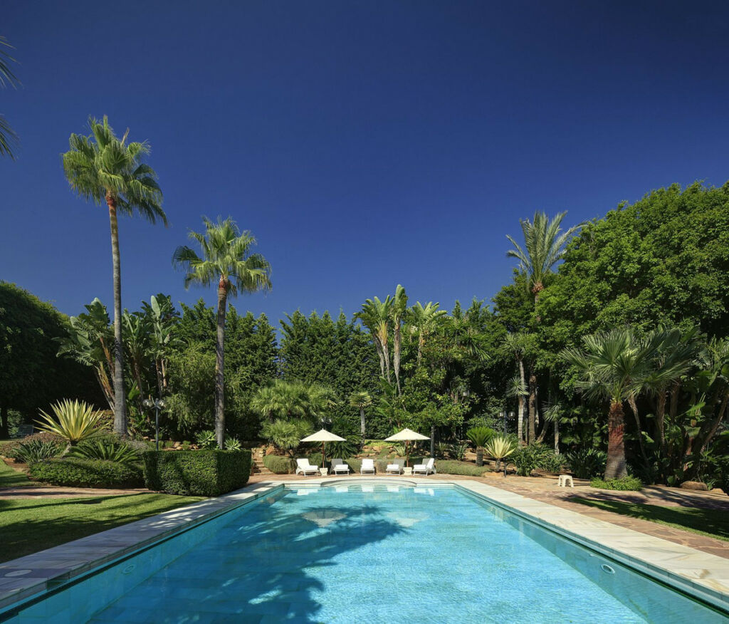 Detached Villa Río Real Málaga - image 3
