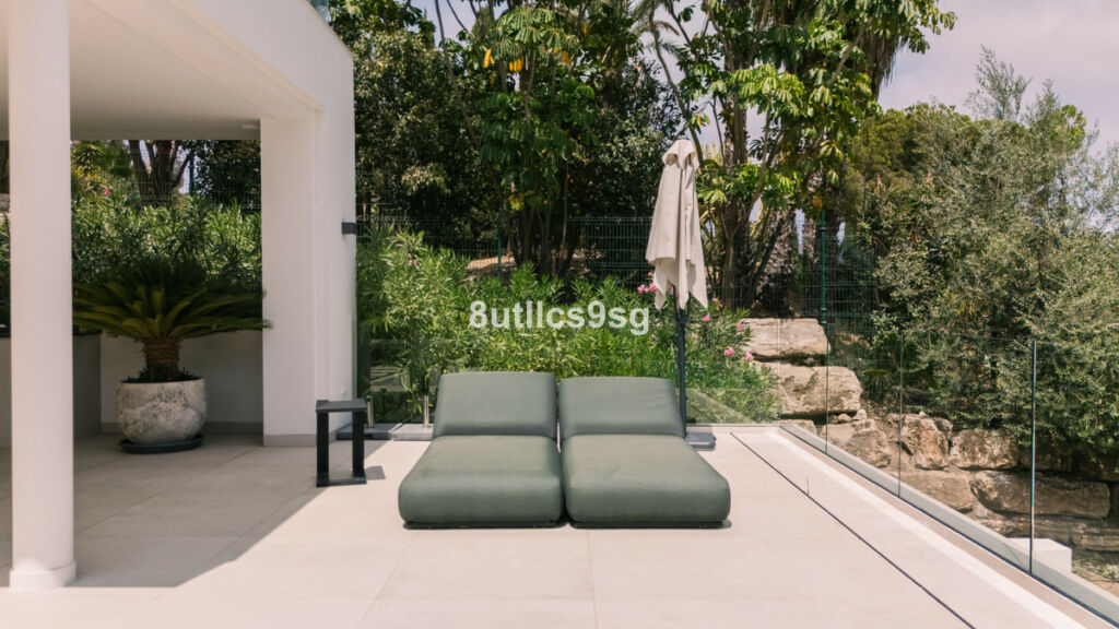 Detached Villa Nueva Andalucía Málaga - image 30