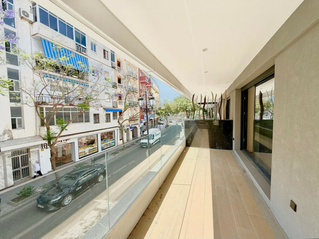 Middle Floor Apartment Fuengirola Málaga - image 6