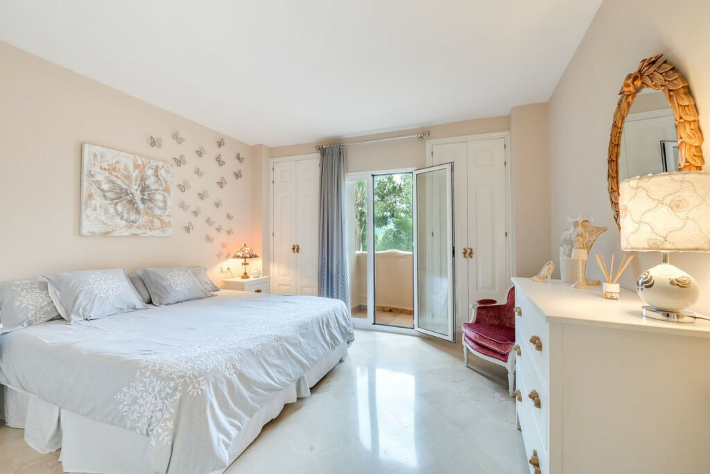 Middle Floor Apartment Elviria Málaga - image 30