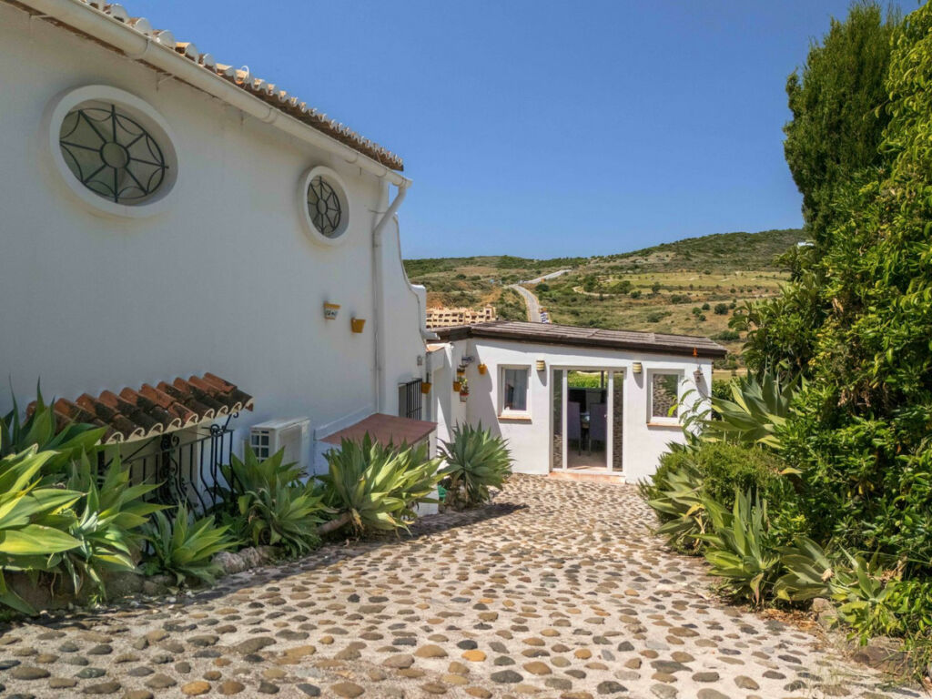 Detached Villa Estepona Málaga - image 46