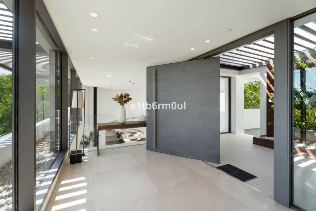 Detached Villa La Quinta Málaga - image 30