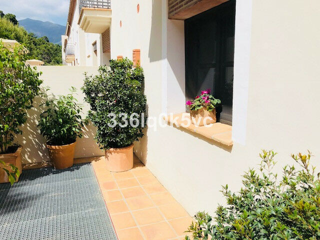 Townhouse Benahavís Málaga - image 30