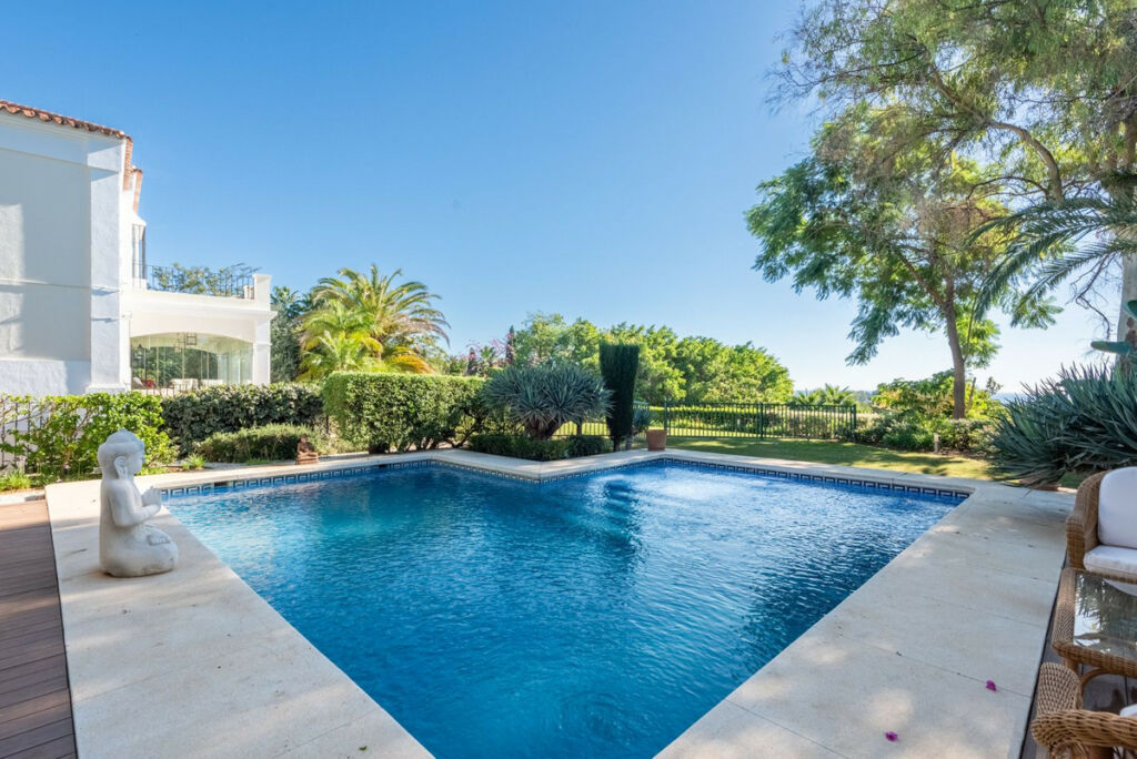Detached Villa Nueva Andalucía Málaga - image 30