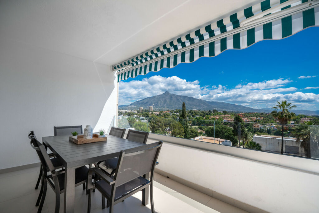 Middle Floor Apartment Nueva Andalucía Málaga - image 30