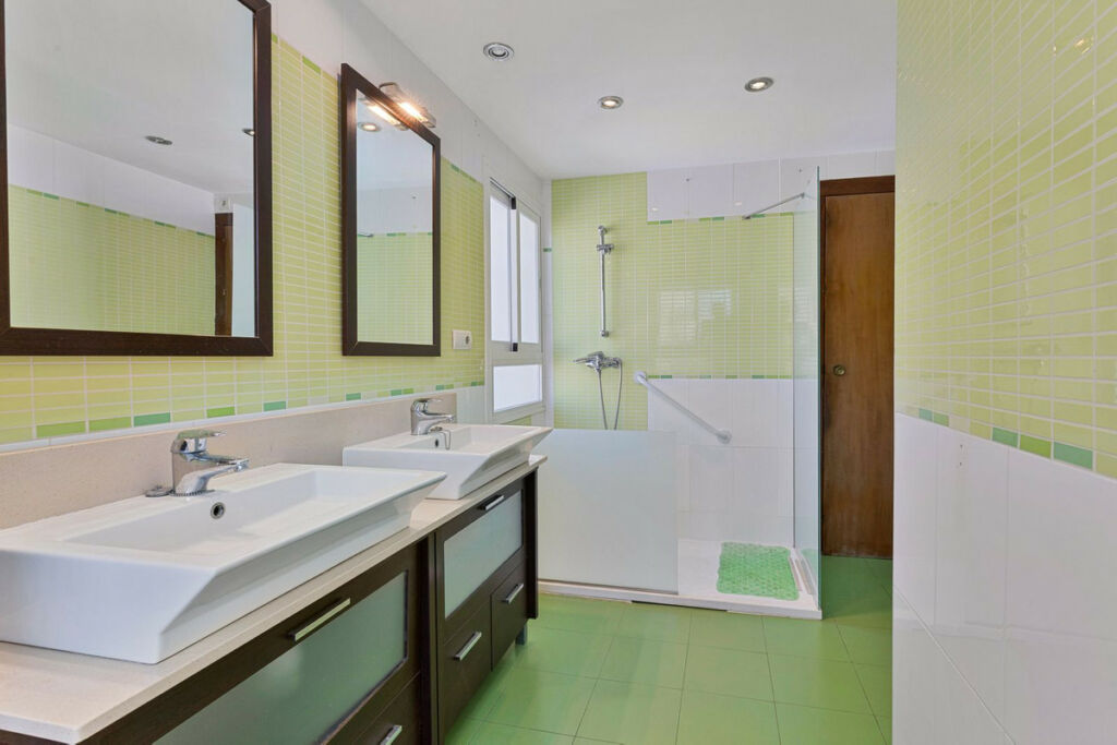 Middle Floor Apartment Fuengirola Málaga - image 30