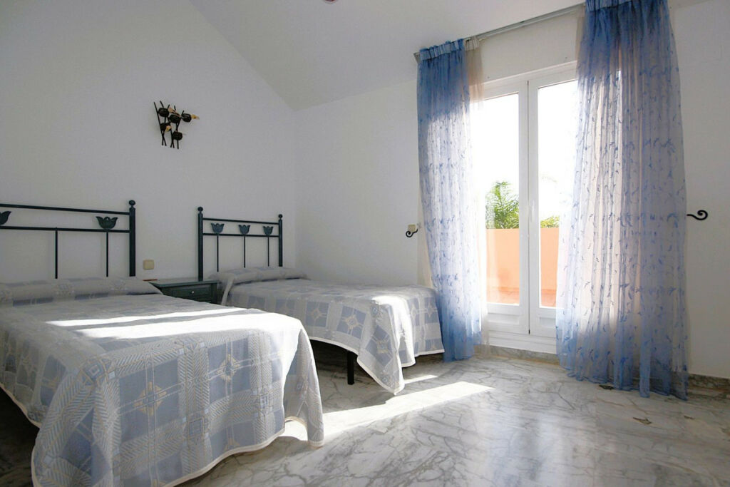 Townhouse Bahía de Marbella Málaga - image 30