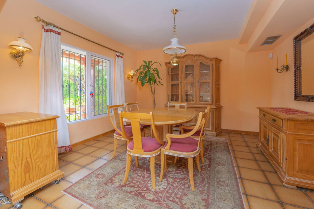 Detached Villa Marbella Málaga - image 30