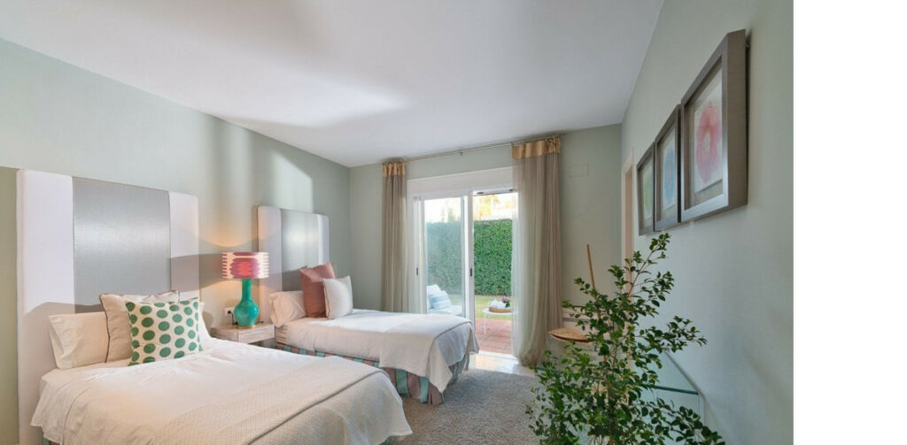 Detached Villa Sotogrande Cádiz - image 31