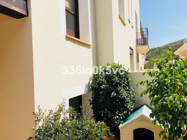 Townhouse Benahavís Málaga - image 31