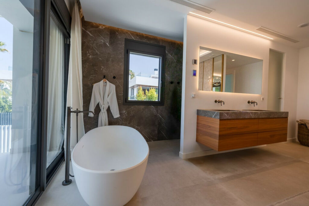 Detached Villa Puerto Banús Málaga - image 31