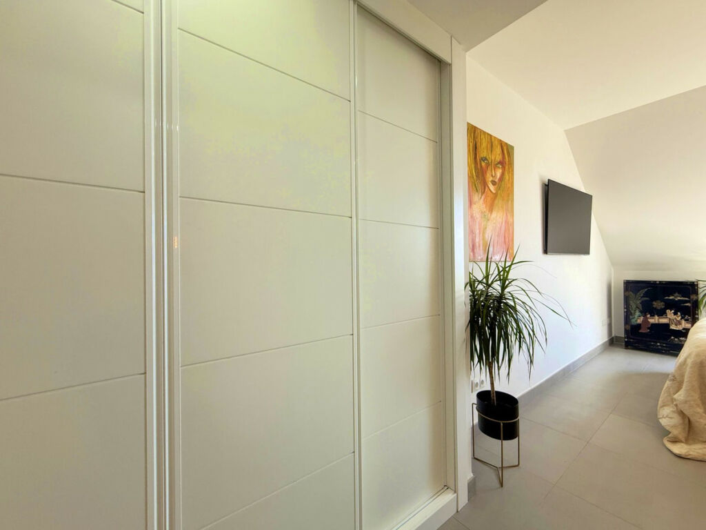 Penthouse La Duquesa Málaga - image 31