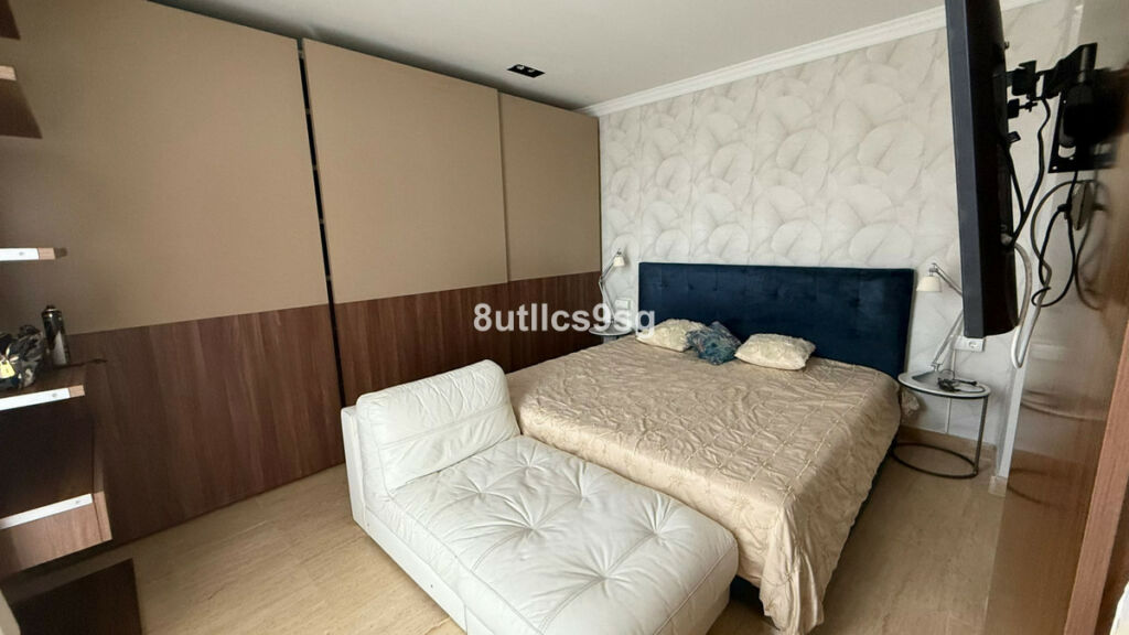 Middle Floor Apartment Estepona Málaga - image 31