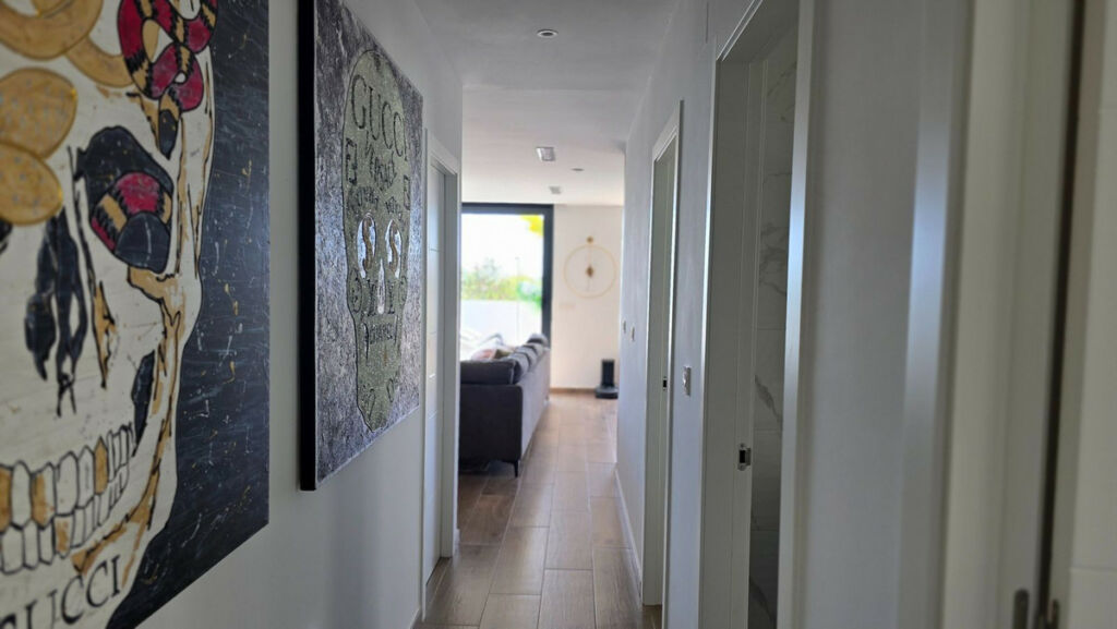 Detached Villa Los Montesinos Alicante - image 31