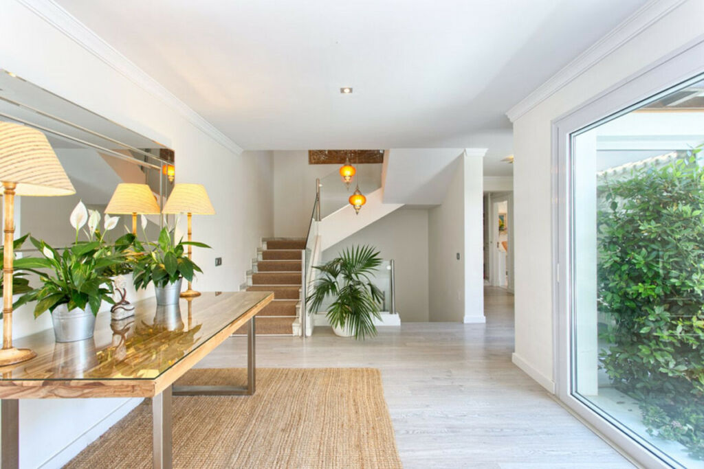 Detached Villa Nagüeles Málaga - image 31