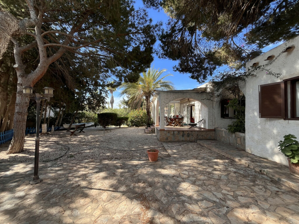 Detached Villa Cabo Roig Alicante - image 31