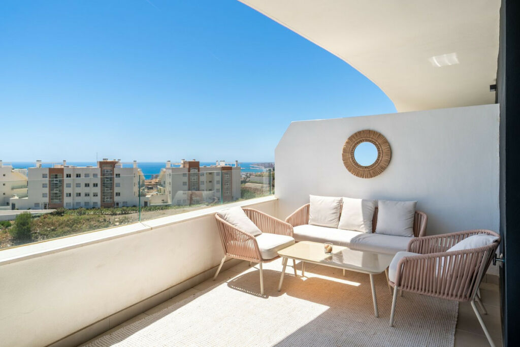 Top Floor Apartment Higueron Málaga - image 31