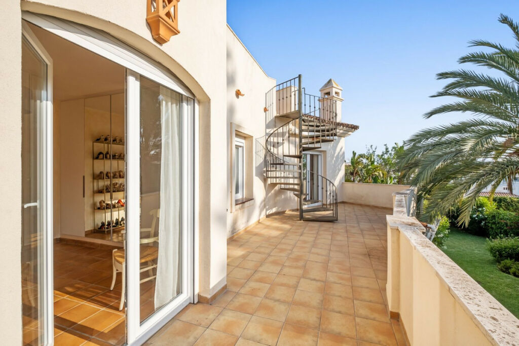 Detached Villa Reserva de Marbella Málaga - image 31