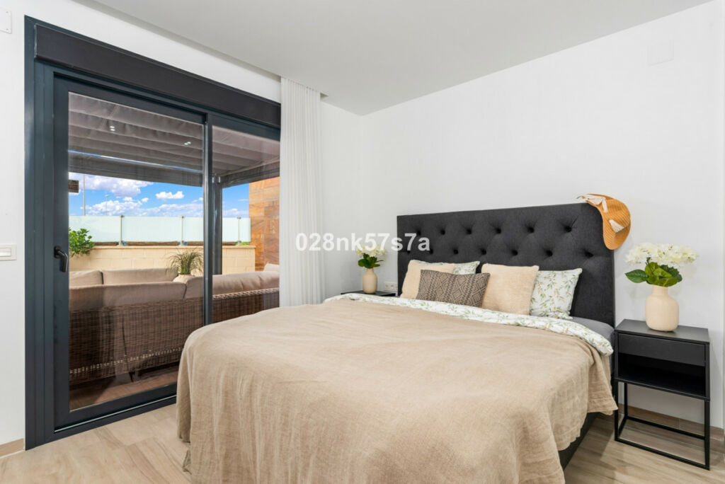 Detached Villa Lomas de Cabo Roig Alicante - image 31