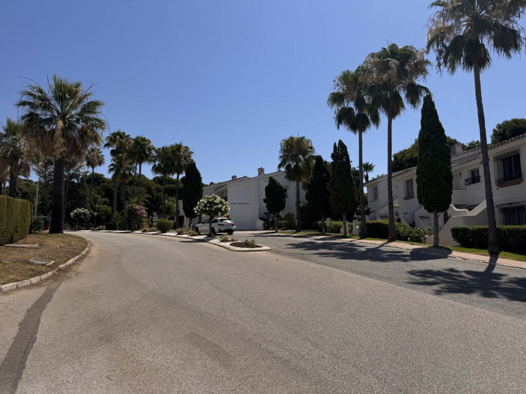 Detached Villa Miraflores Málaga - image 30
