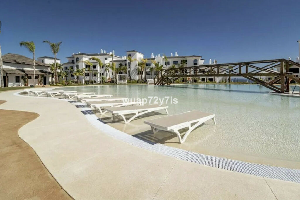 Middle Floor Apartment Estepona Málaga - image 32