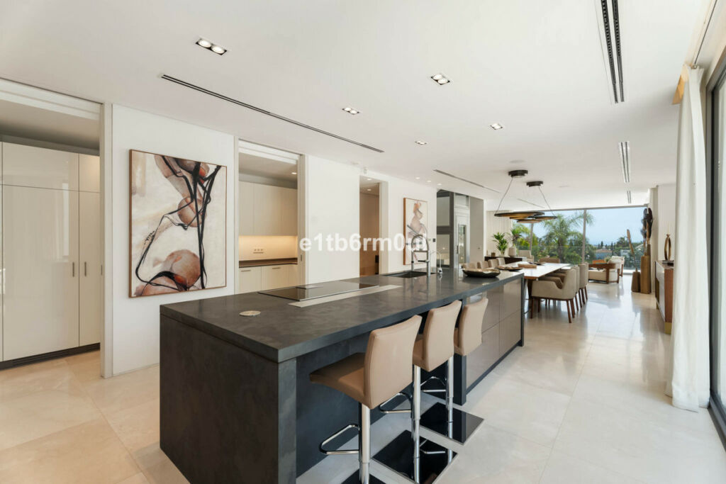 Detached Villa La Quinta Málaga - image 32