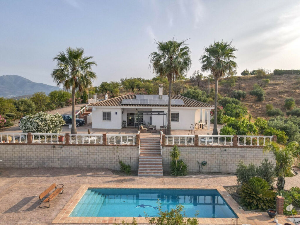 Detached Villa Guaro Málaga