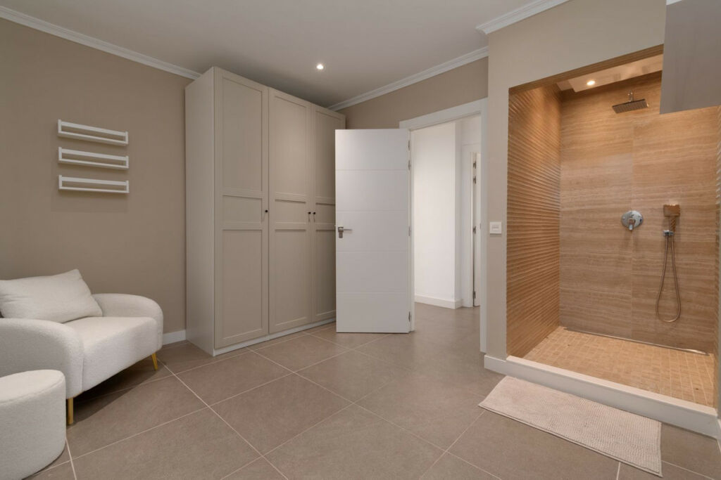 Detached Villa Miraflores Málaga - image 32