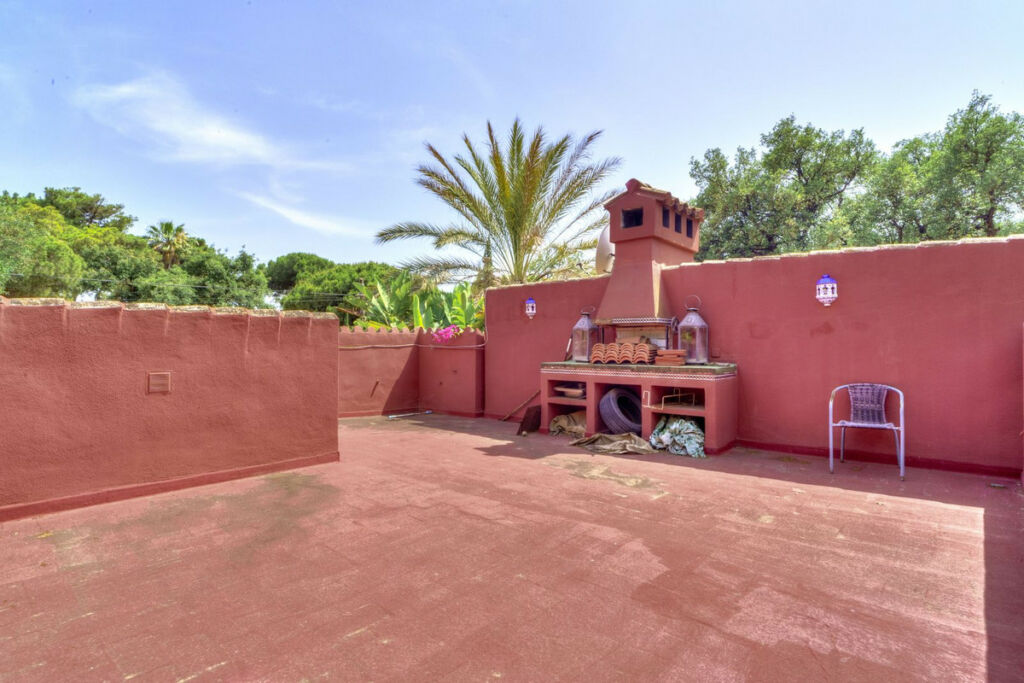 Detached Villa El Rosario Málaga - image 32