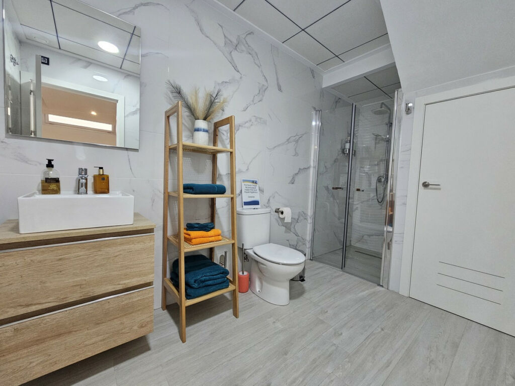 Detached Villa Cabo Roig Alicante - image 32