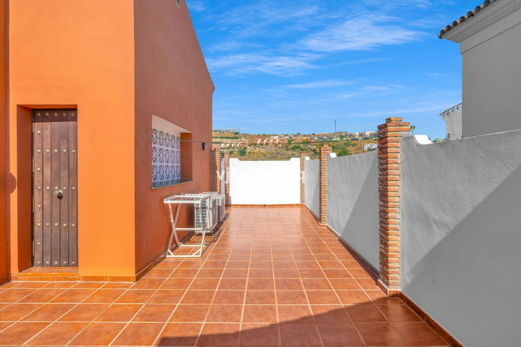 Detached Villa Benahavís Málaga - image 34