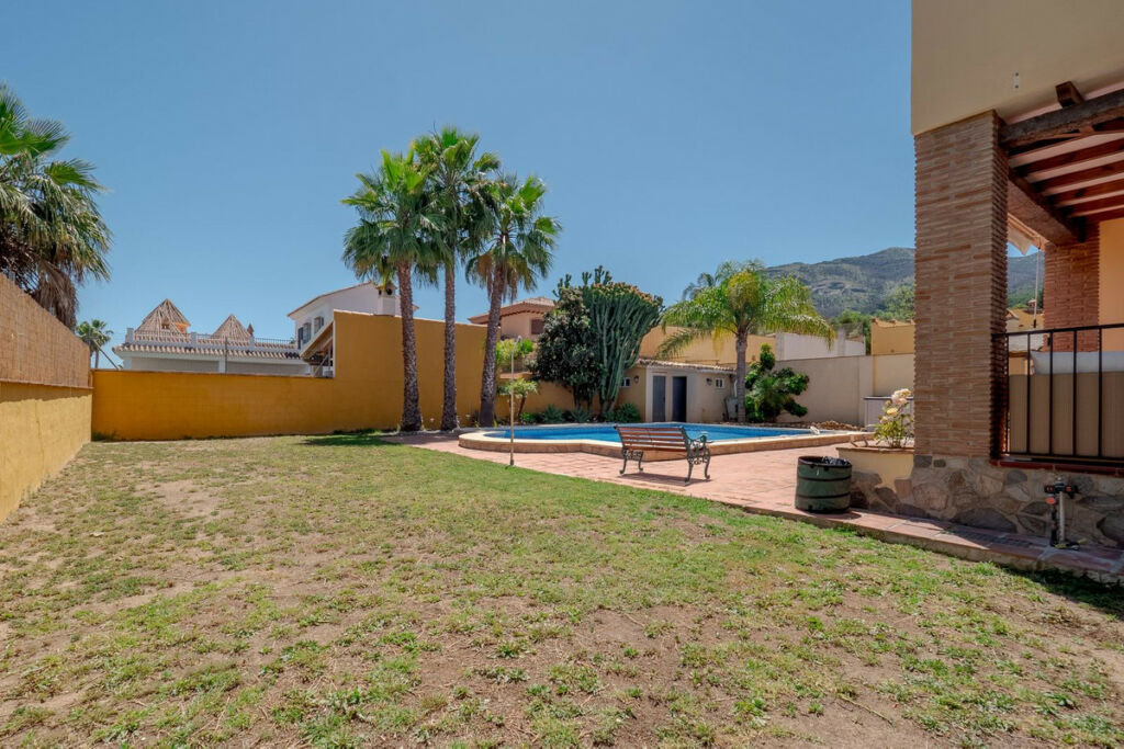 Detached Villa Alhaurín el Grande Málaga - image 32
