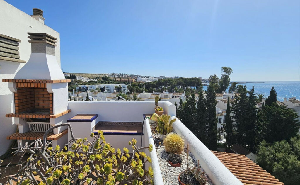 Top Floor Apartment Estepona Málaga - image 32