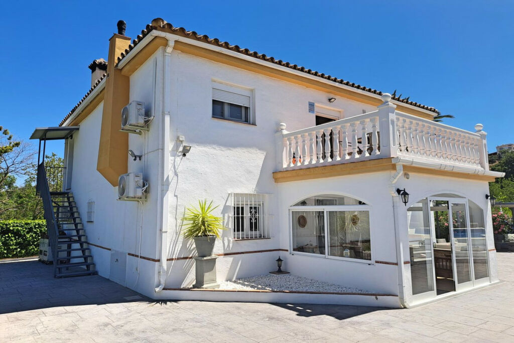 Detached Villa Coín Málaga - image 32