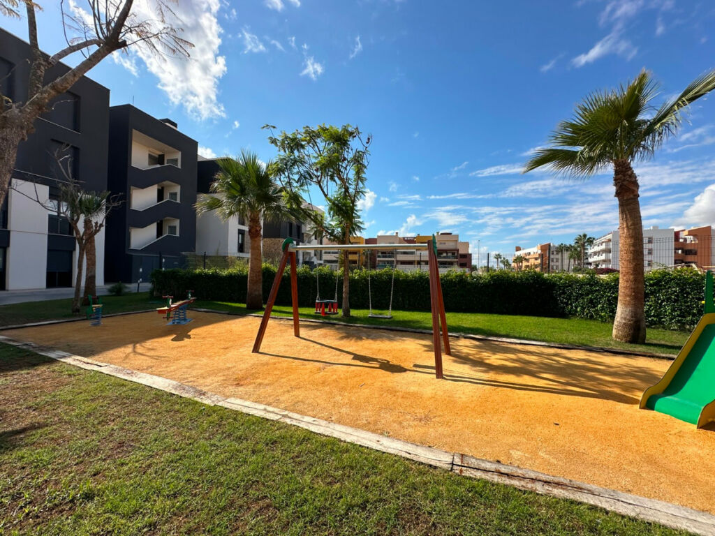 Penthouse Playa Flamenca Alicante - image 32