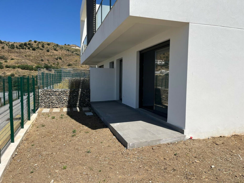 Semi-Detached House Riviera del Sol Málaga - image 33