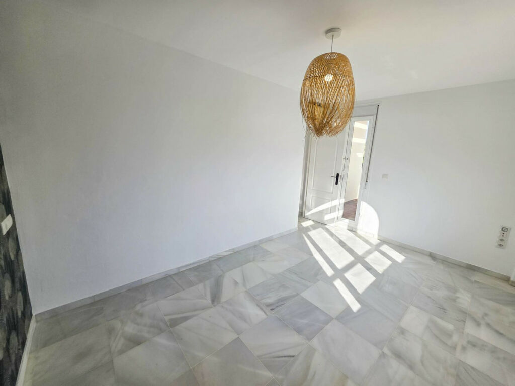 Penthouse Duplex La Duquesa Málaga - image 33