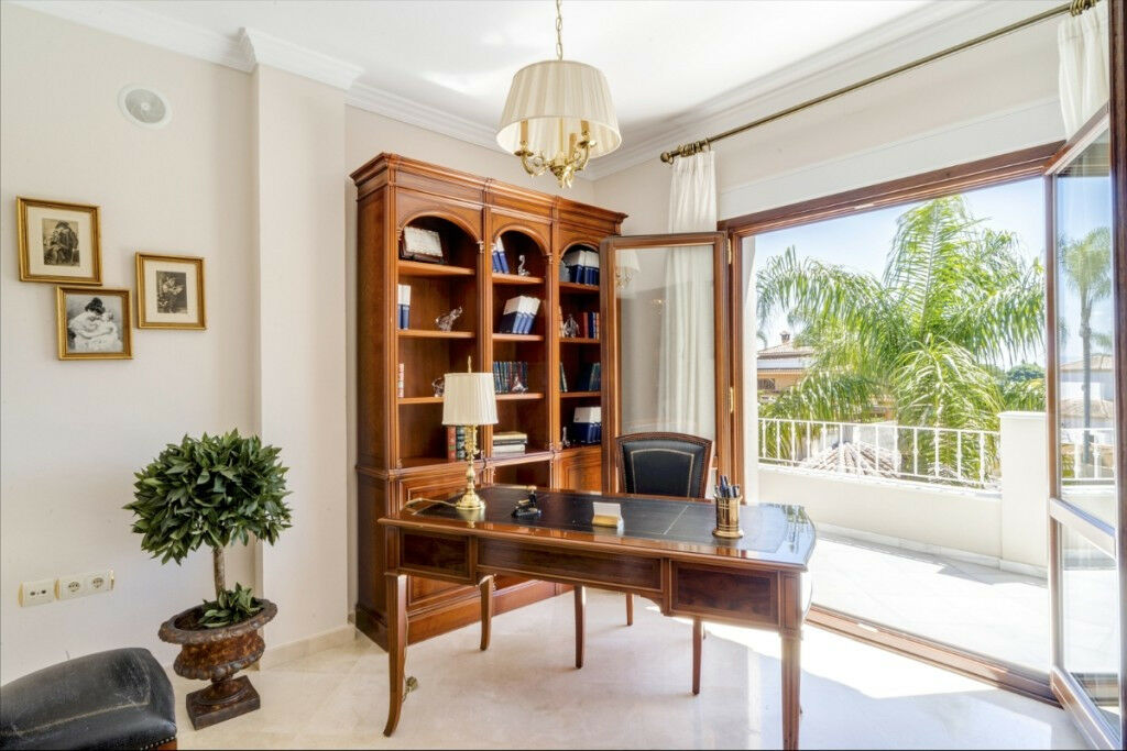 Detached Villa Alhaurín el Grande Málaga - image 33