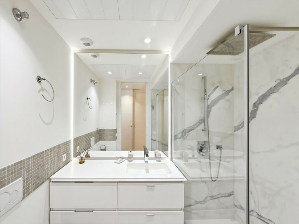 Middle Floor Apartment Estepona Málaga - image 33