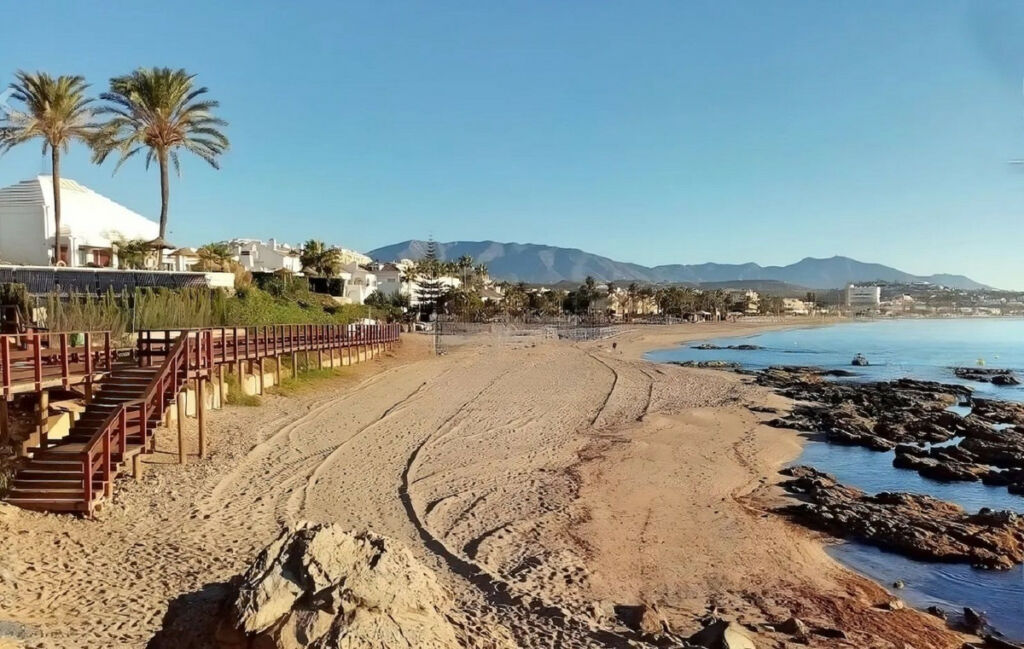 Semi-Detached House Riviera del Sol Málaga - image 32