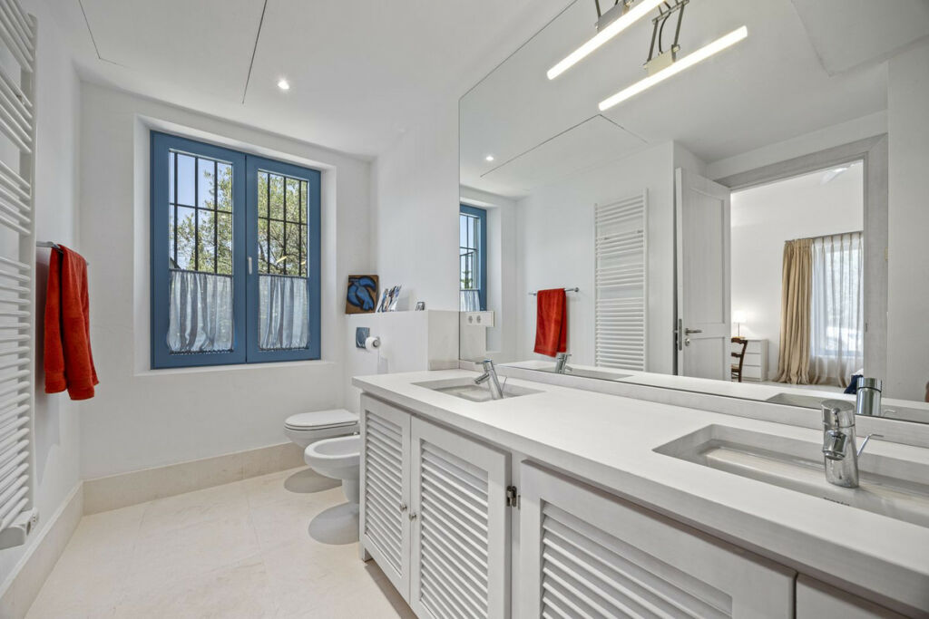 Detached Villa Benahavís Málaga - image 33