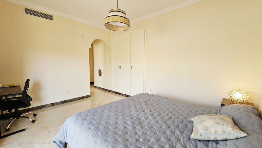 Detached Villa Estepona Málaga - image 33