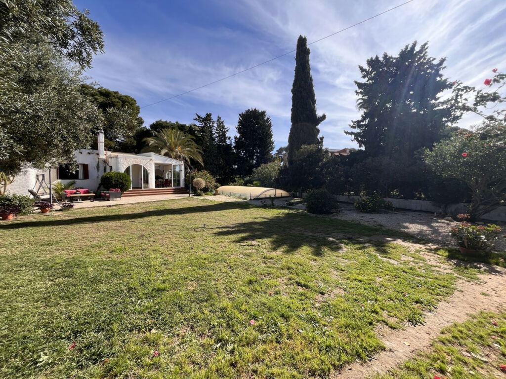 Detached Villa Cabo Roig Alicante - image 33