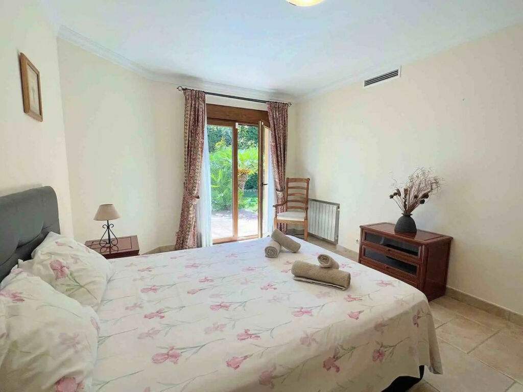 Detached Villa Los Flamingos Málaga - image 33