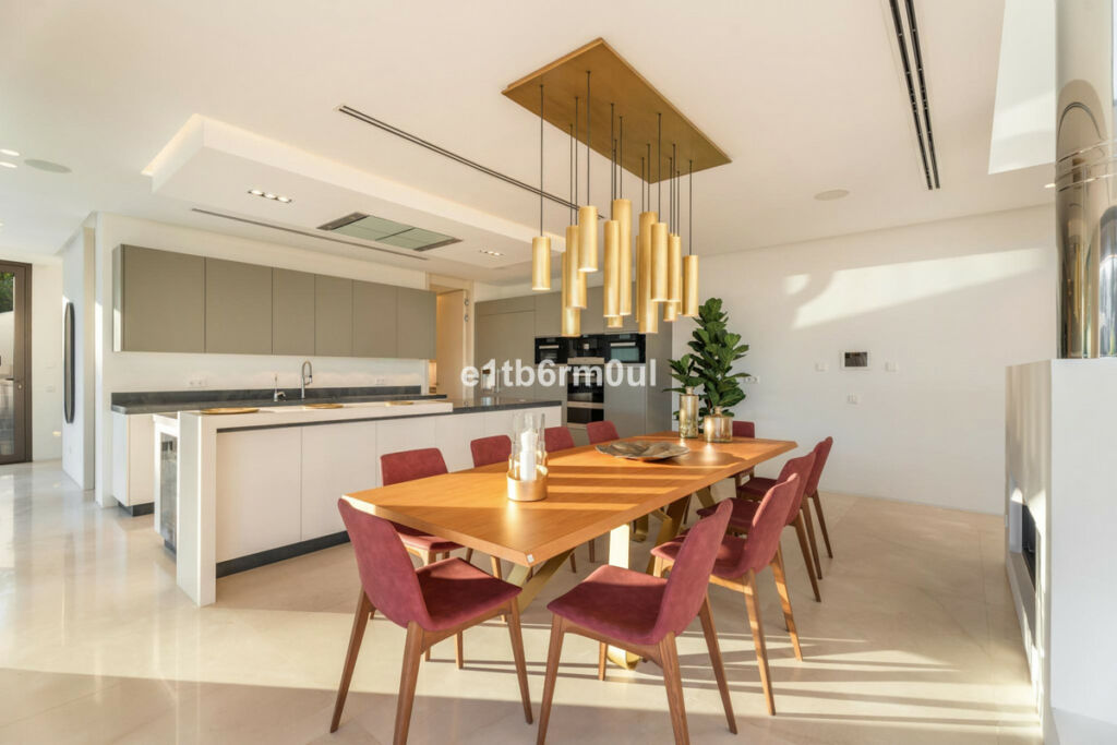 Detached Villa La Quinta Málaga - image 33