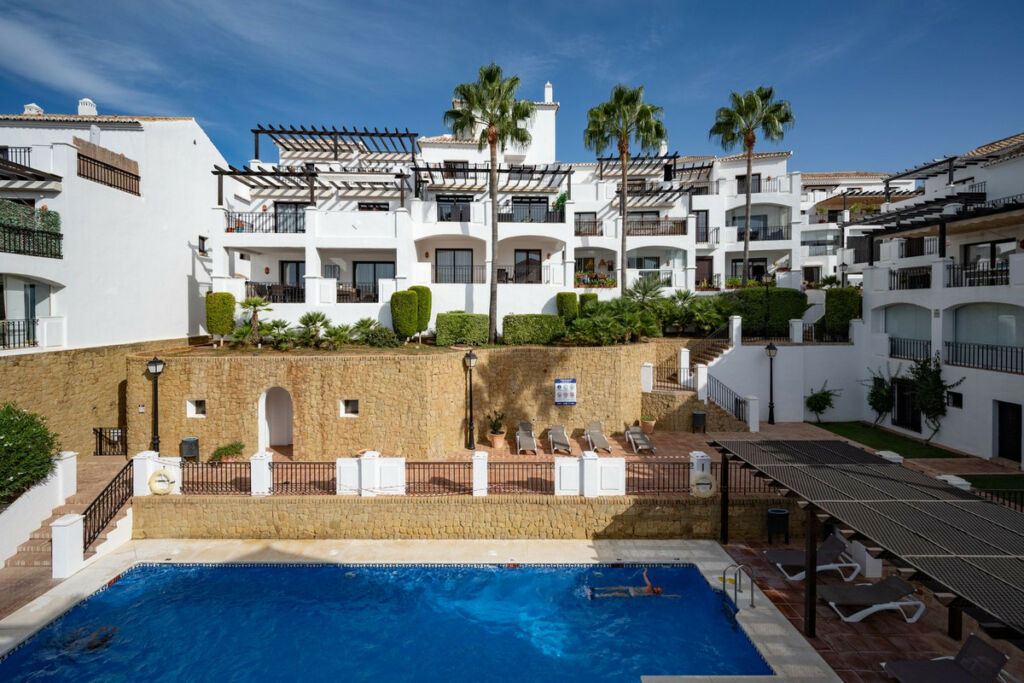 Penthouse Duplex Altos de los Monteros Málaga - image 33