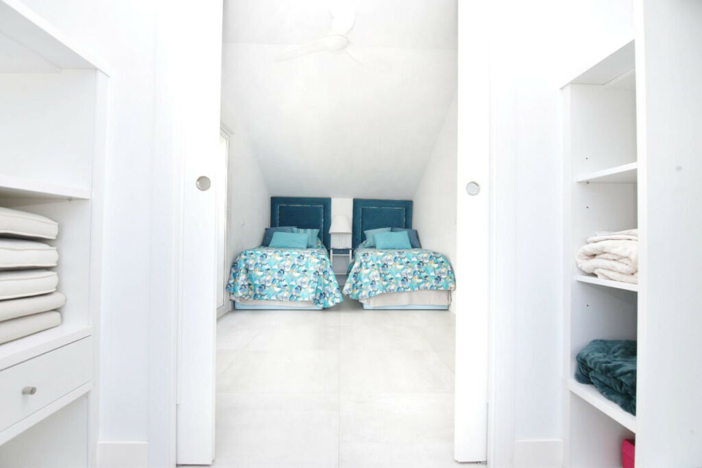 Detached Villa Benalmadena Pueblo Málaga - image 33