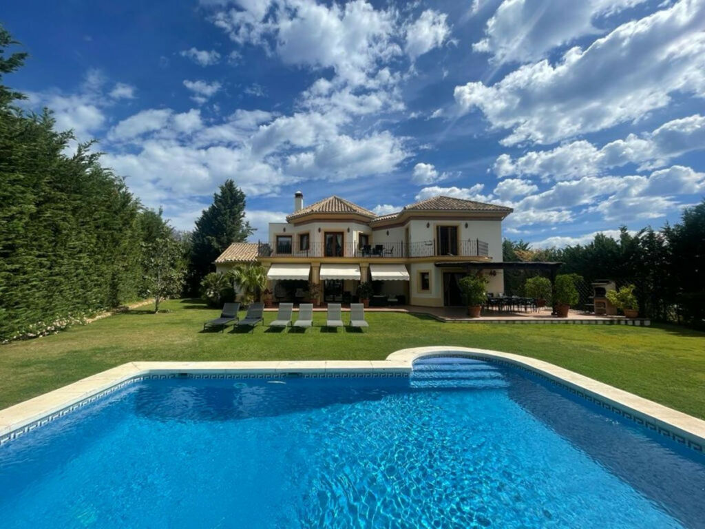Detached Villa Los Flamingos Málaga - image 34