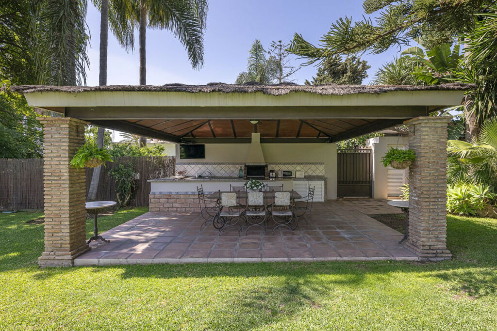 Detached Villa Guadalmina Alta Málaga - image 34