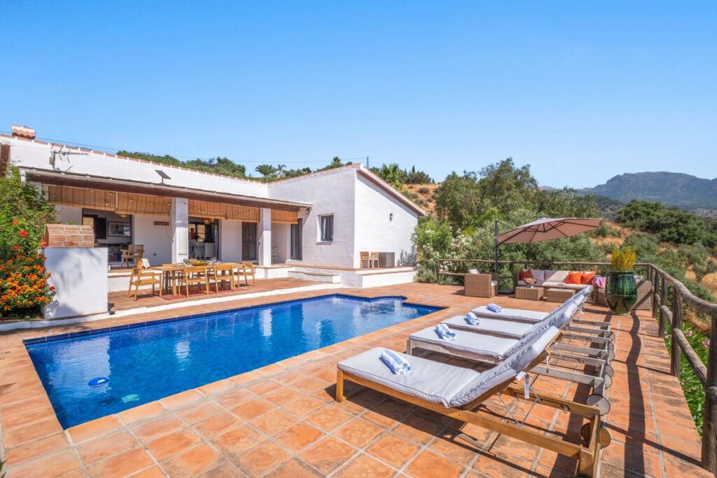Finca - Cortijo Tolox Málaga - image 2